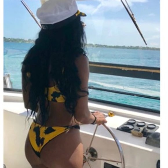 yellow under boob bikini swimsuit - Picture 7 of 7